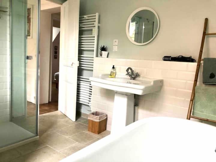 Villa Vue Mer Avec Acces Direct A La Plage Варенжвиль-сюр-Мер Экстерьер фото